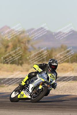 media/Nov-02-2025-CVMA (Sun) [[337aff29ab]]/Race 17-Amateur Supersport Middleweight/